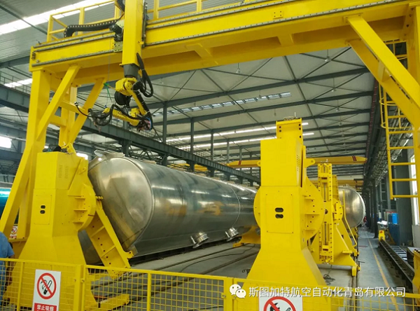 罐體車機(jī)器人焊接流水線